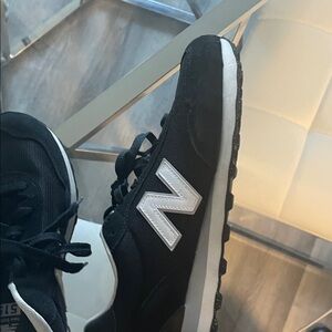 New Balance Mens Black and White Sneakers